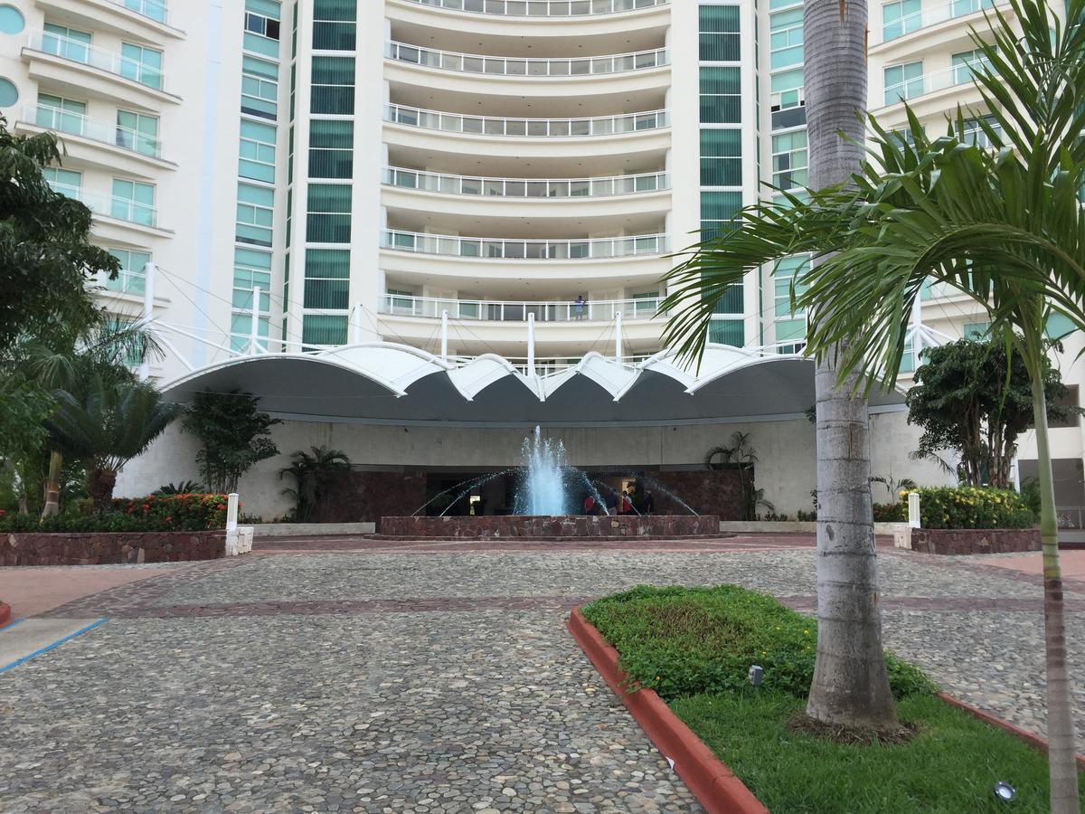 Апартаменти Bay View Grand Marina 1605 Sur Істапа Екстер'єр фото